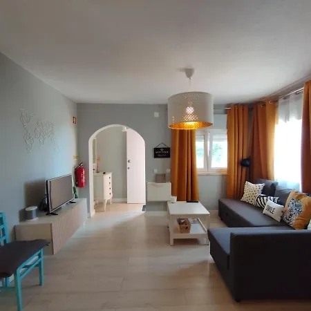 Semesterbostad Sunset House