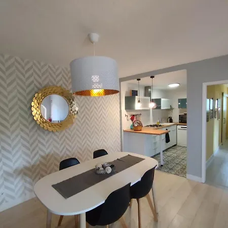 Semesterbostad Sunset House *